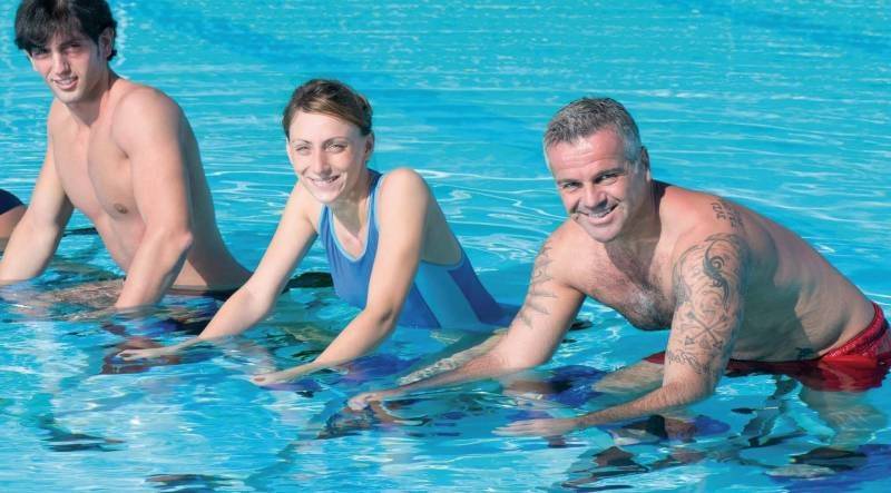 Cours d'aquabiking de 30-45 minutes en groupe avec un coach à St Cyr au Mont d'Or